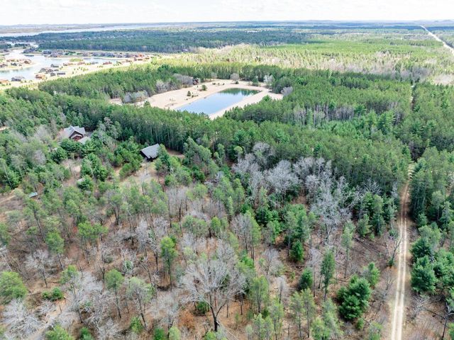 W6062 N Lake Drive, New Lisbon, WI 53950