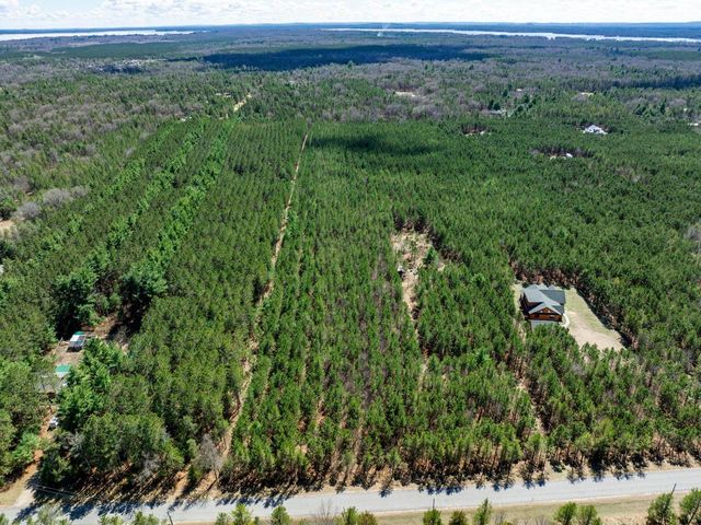 W6062 N Lake Drive, New Lisbon, WI 53950