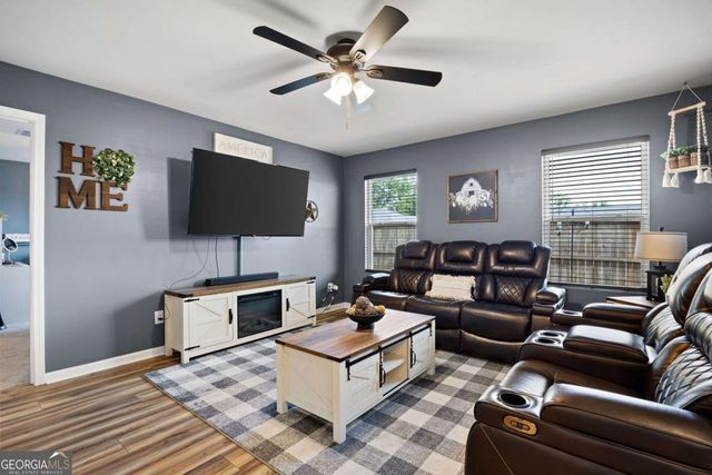 612 Tudor Street, Euharlee, GA 30145