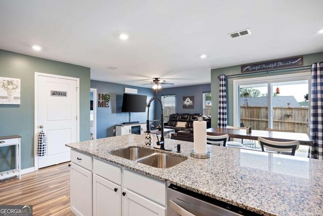 612 Tudor Street, Euharlee, GA 30145