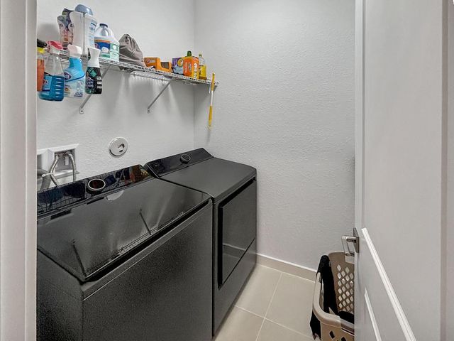 5989 SE Skyblue Circle, Stuart, FL 34997