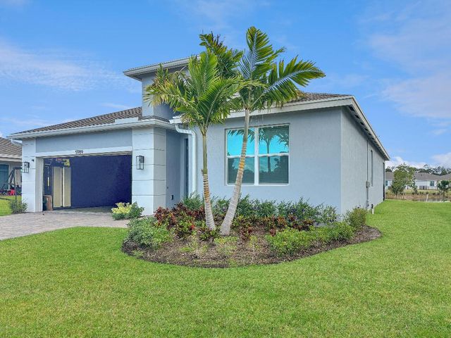 5989 SE Skyblue Circle, Stuart, FL 34997