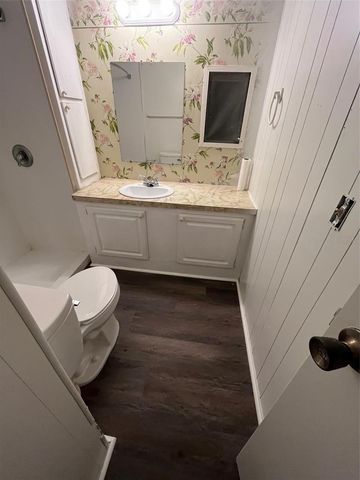 816 BEECHWOOD AVENUE, Lady Lake, FL 32159