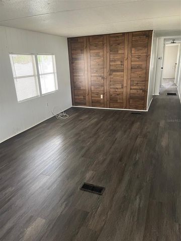 816 BEECHWOOD AVENUE, Lady Lake, FL 32159