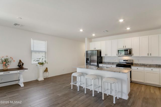 9305 N Peridot Vista Avenue, Tucson, AZ 85742
