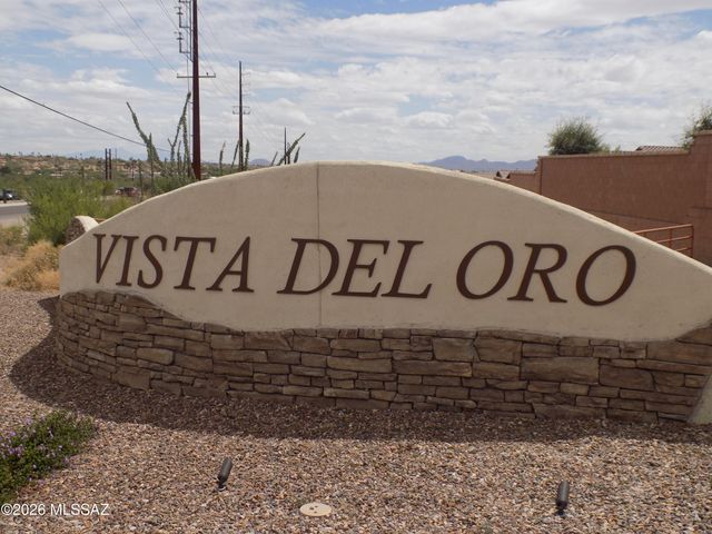 9305 N Peridot Vista Avenue, Tucson, AZ 85742