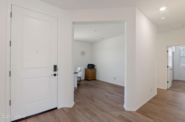 9305 N Peridot Vista Avenue, Tucson, AZ 85742