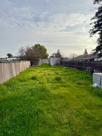 628 Williams Ave, Turlock, CA 95380