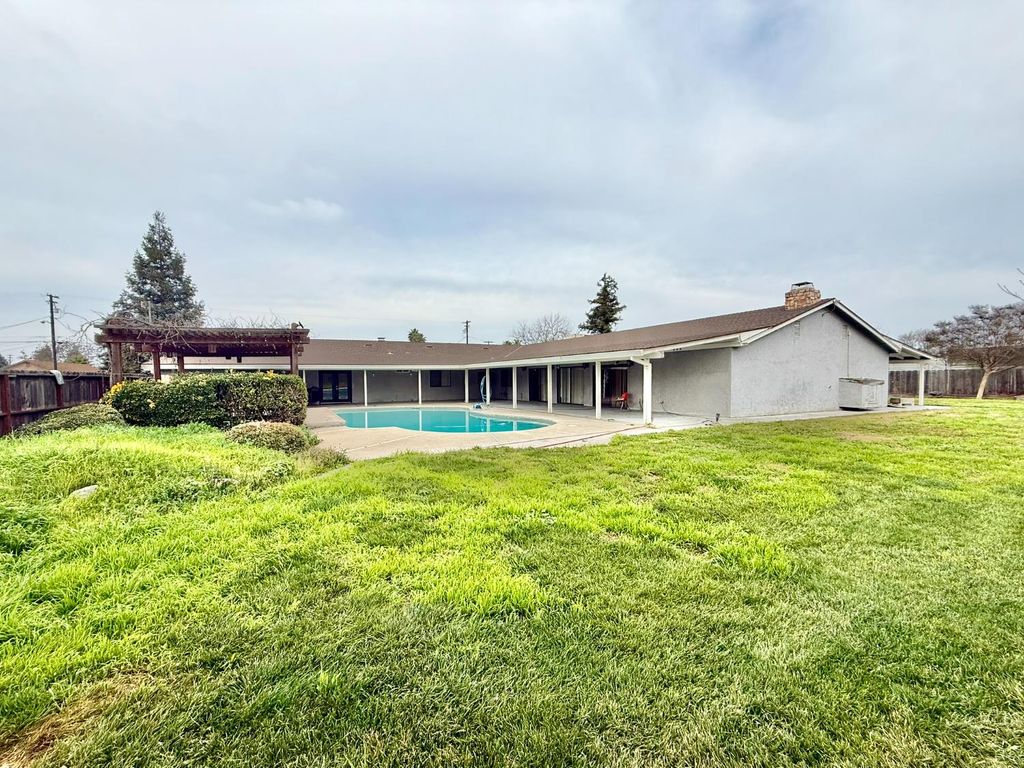 628 Williams Ave, Turlock, CA 95380
