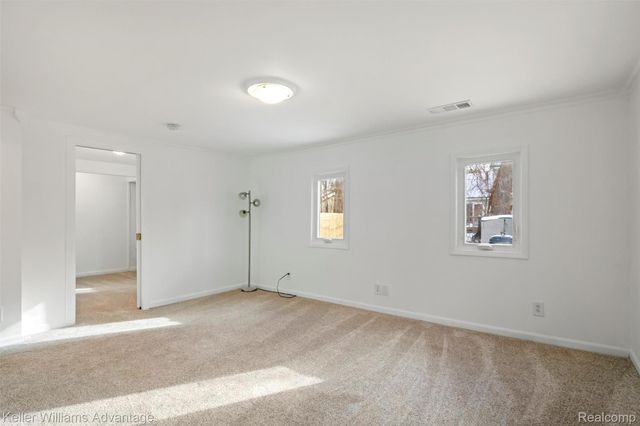 1345 Hendricks Way, Waterford Charter Township, MI 48328