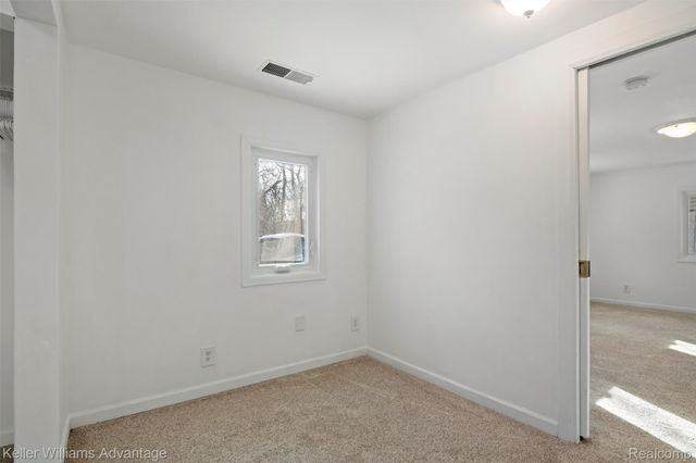 1345 Hendricks Way, Waterford Charter Township, MI 48328