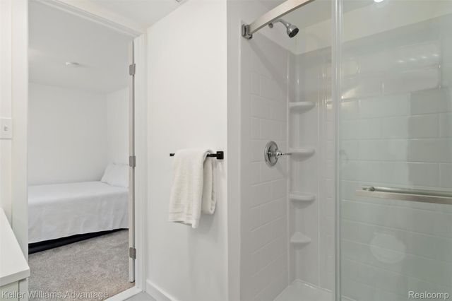 1345 Hendricks Way, Waterford Charter Township, MI 48328