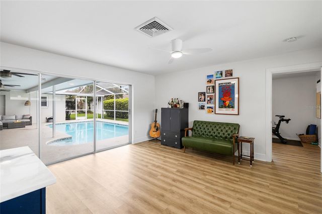 1201 87TH AVENUE N, St Petersburg, FL 33702