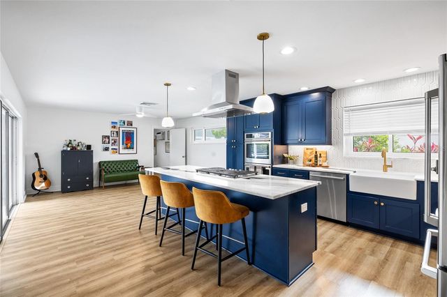 1201 87TH AVENUE N, St Petersburg, FL 33702