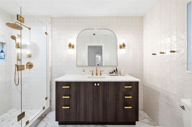 1201 87TH AVENUE N, St Petersburg, FL 33702