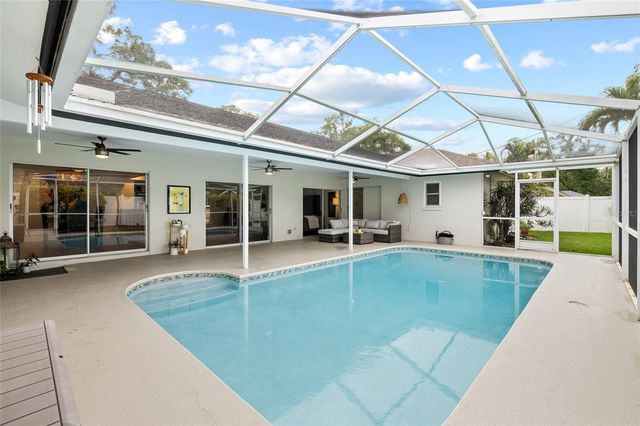 1201 87TH AVENUE N, St Petersburg, FL 33702