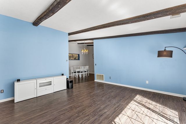 12 Royal Lake Dr 8, Braintree, MA 02184