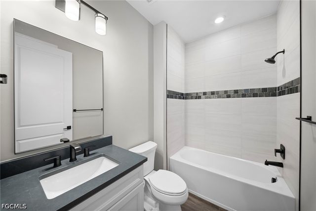 20112 kingmont DR, Estero, FL 33928