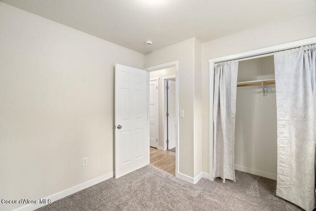 8694 N Clarkview Pl, Hayden Lake, ID 83835