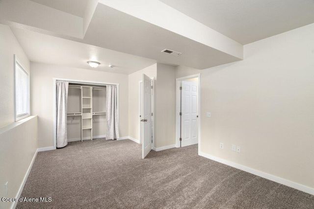 8694 N Clarkview Pl, Hayden Lake, ID 83835