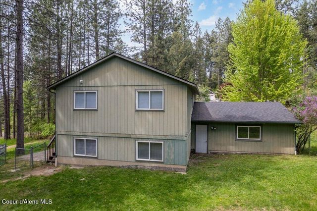 8694 N Clarkview Pl, Hayden Lake, ID 83835