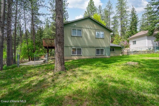 8694 N Clarkview Pl, Hayden Lake, ID 83835