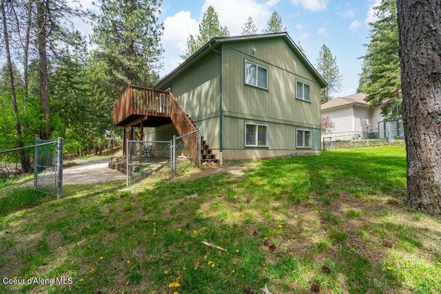 8694 N Clarkview Pl, Hayden Lake, ID 83835