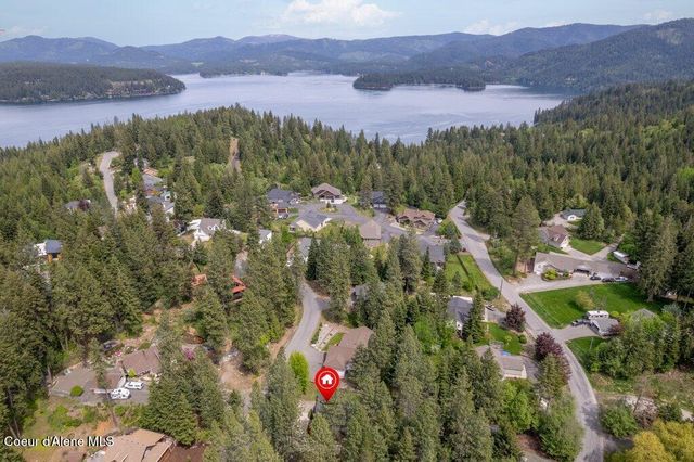 8694 N Clarkview Pl, Hayden Lake, ID 83835