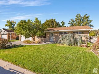 7138 S CHRIS LN, Cottonwood Heights, UT 84121