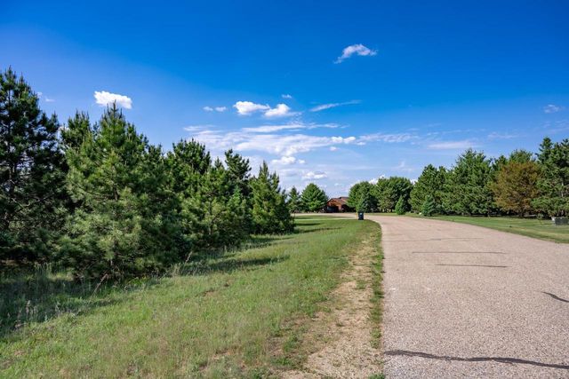 N7443 Silver Canoe Court, New Lisbon, WI 53950