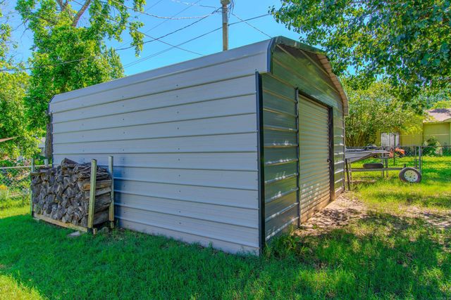 187 Meadowick Dr, Jacksonville, AR 72076