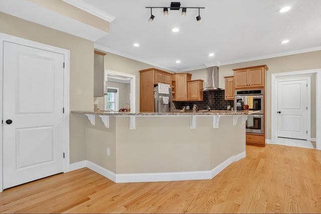 32 Bissonnette Cir, Southampton, MA 01073