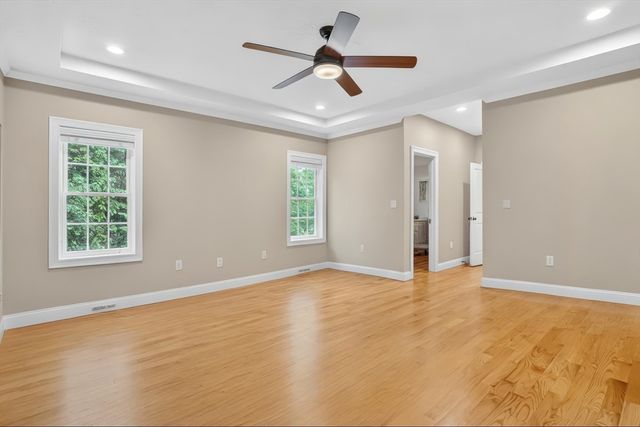 32 Bissonnette Cir, Southampton, MA 01073