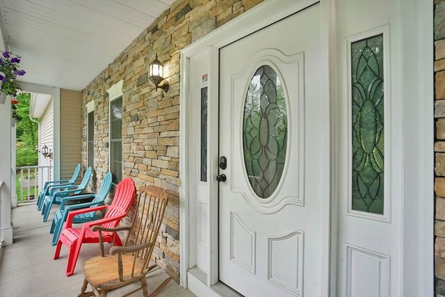 32 Bissonnette Cir, Southampton, MA 01073