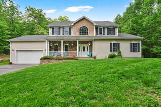 32 Bissonnette Cir, Southampton, MA 01073