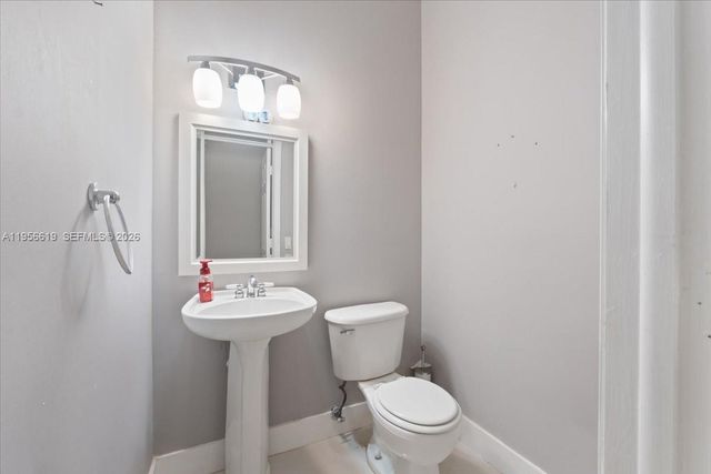 16640 NW 86th Ct, Miami Lakes, FL 33016