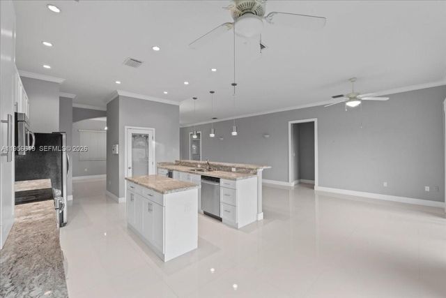 16640 NW 86th Ct, Miami Lakes, FL 33016