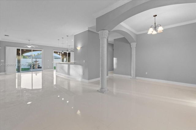 16640 NW 86th Ct, Miami Lakes, FL 33016