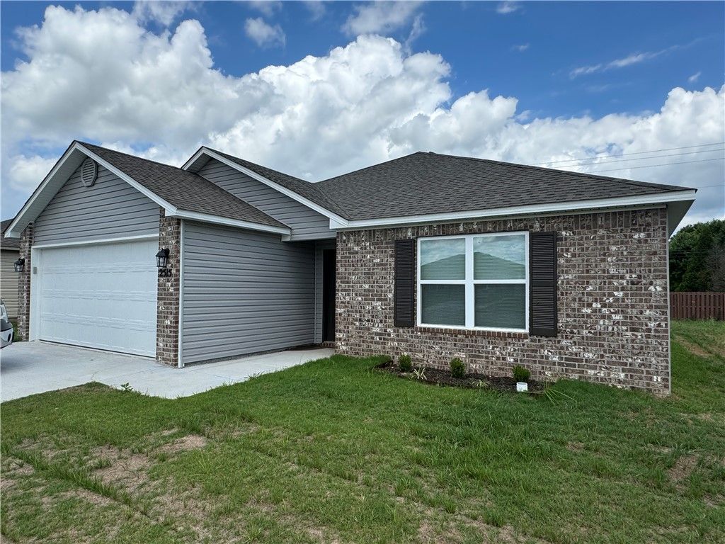 2515 S Silver Street, Siloam Springs, AR 72761