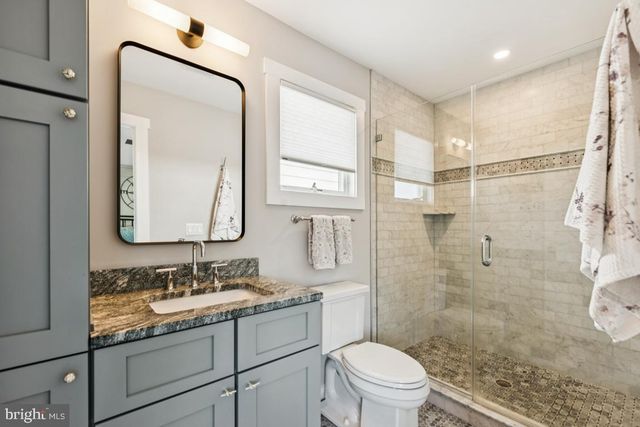 108 E 27TH ST, Ship Bottom, NJ 08008