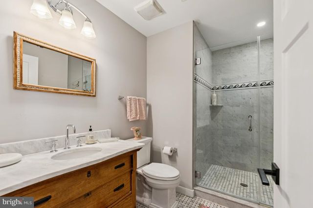 108 E 27TH ST, Ship Bottom, NJ 08008