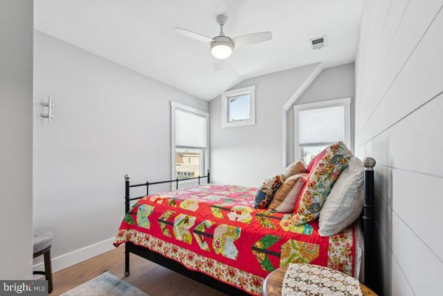 108 E 27TH ST, Ship Bottom, NJ 08008