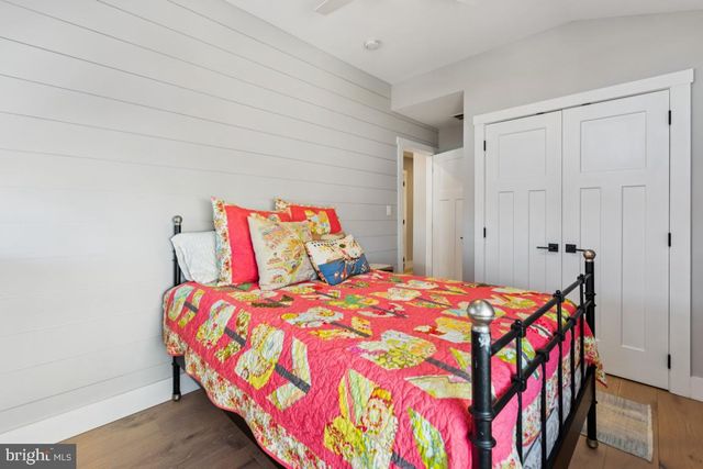 108 E 27TH ST, Ship Bottom, NJ 08008