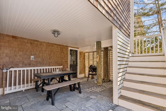 108 E 27TH ST, Ship Bottom, NJ 08008