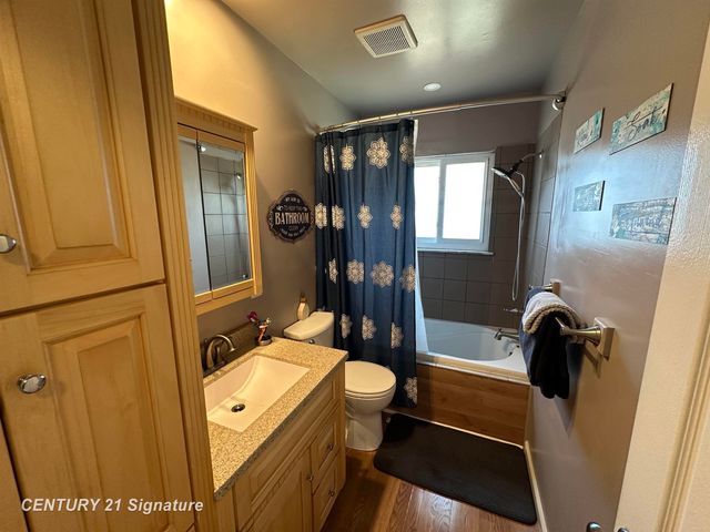 6320 W Frances Road, Vienna Twp, MI 48420