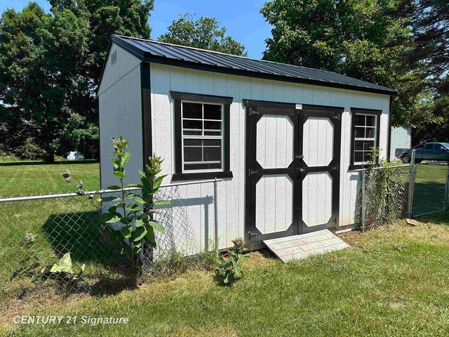 6320 W Frances Road, Vienna Twp, MI 48420