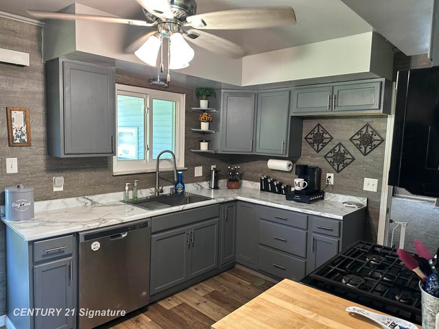 6320 W Frances Road, Vienna Twp, MI 48420