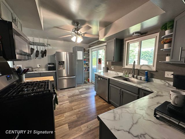 6320 W Frances Road, Vienna Twp, MI 48420