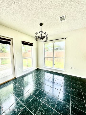 891 Palm Cove, Biloxi, MS 39532
