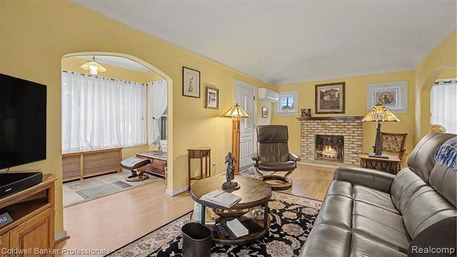 147 E Hazelhurst Street, Ferndale, MI 48220